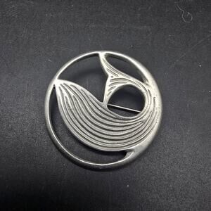 Ken Kantro 1989 Pewter Whale Tale Brooch Circle Round
